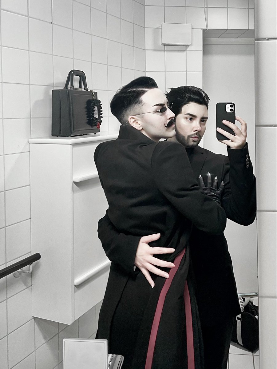 iivivichi's tweet photo. Doctor and his agent 🥚🪨🖤 #stobotnik #drrobotnik #agentstone https://t.co/5vuYZkTVH5