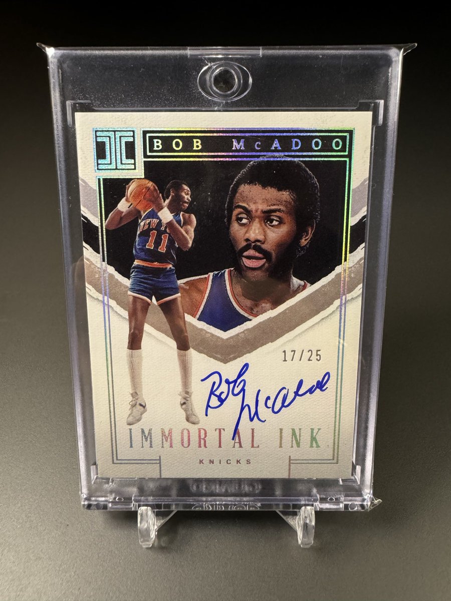 Carat_Creation's tweet photo. Happy 75th Birthday from France 🇫🇷 Mr Bob McAdoo !

#NBA #NBAX #NBABDAY #thehobby https://t.co/dKbl66PgS9