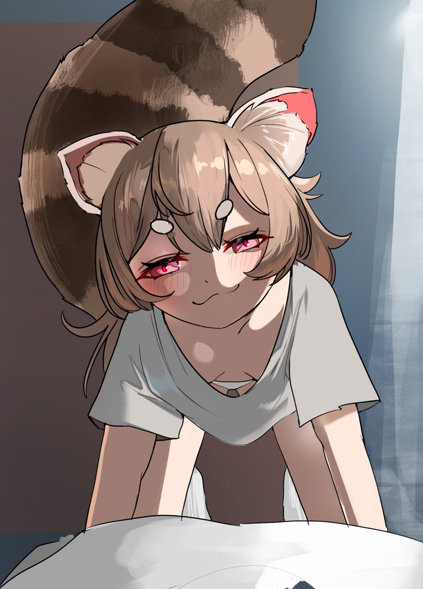 azargoetia's tweet photo. she's only waking you up to feed her https://t.co/luLmHVLvs5