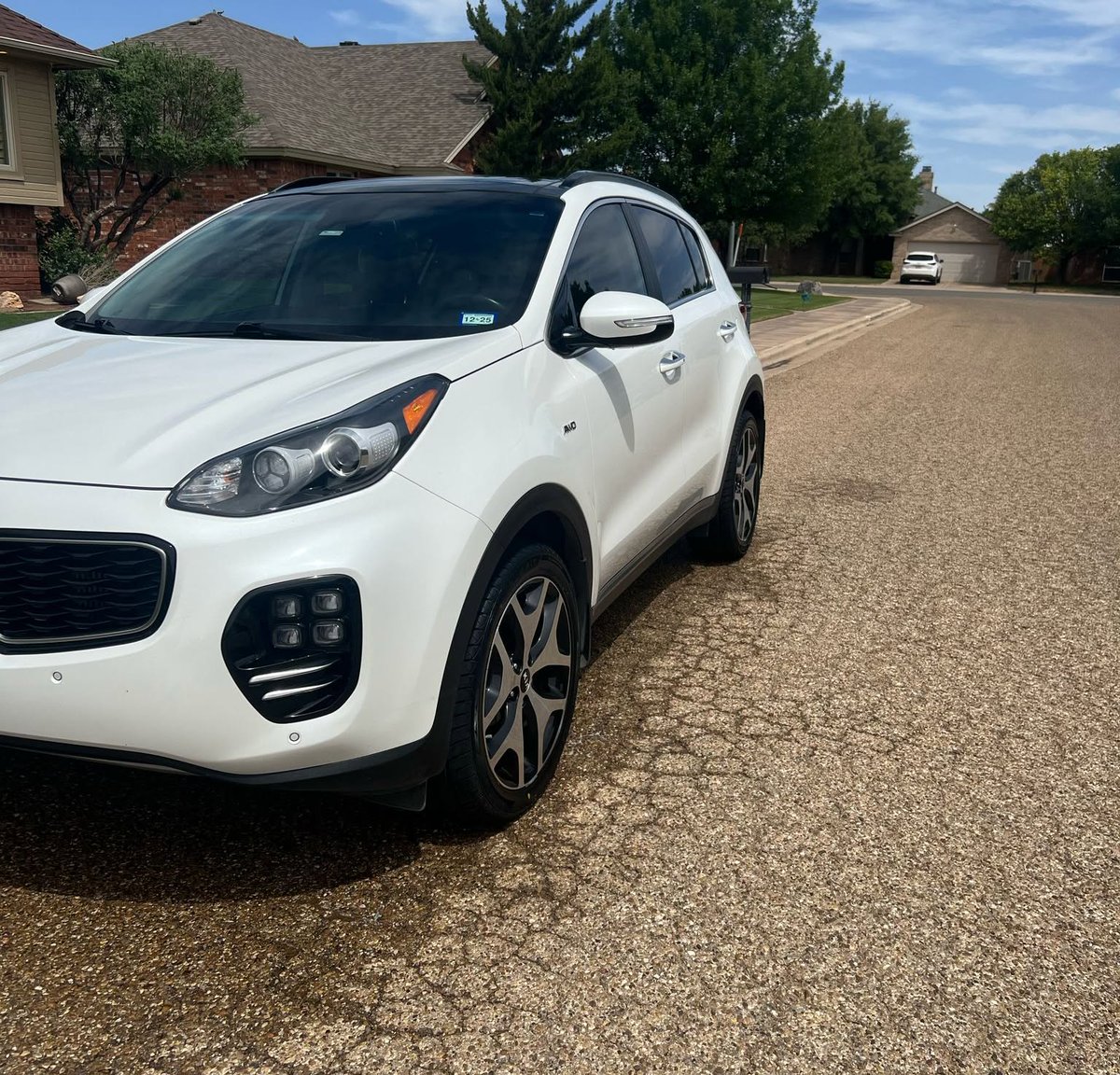franklin880909's tweet photo. Full inside-and-out detailing brought this ride back to life. Deep shine, fresh interior, done right. Honest, reliable mobile detailing in Lubbock for cars, trucks, and SUVs. I come to you. Interior, exterior, and full packages available. https://t.co/CNhT4552hM