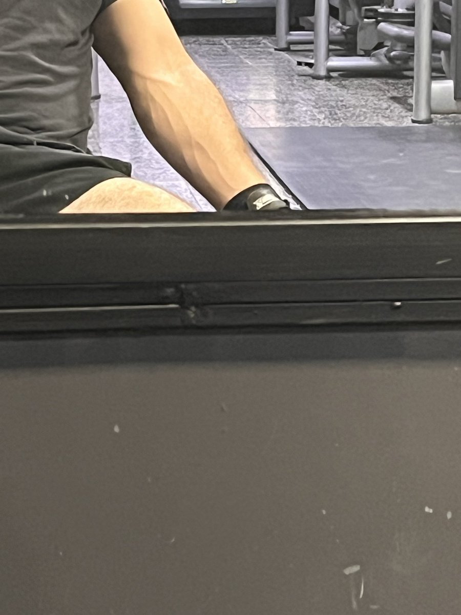 Man_te_qu_la's tweet photo. Do you like it veiny? https://t.co/KgBPdKfxs3