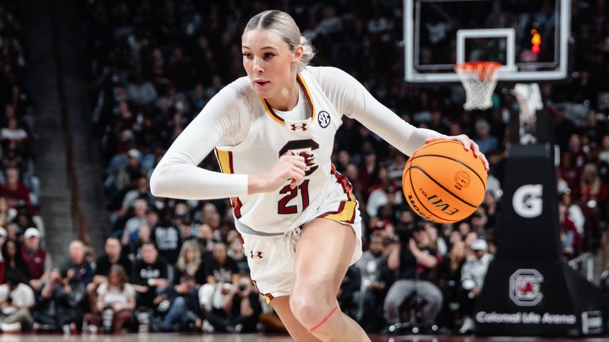 caro_gamecock96's tweet photo. Guess who plays basketball this weekend…. 🥳🙌🏻🐔 https://t.co/uyC17RjmTK