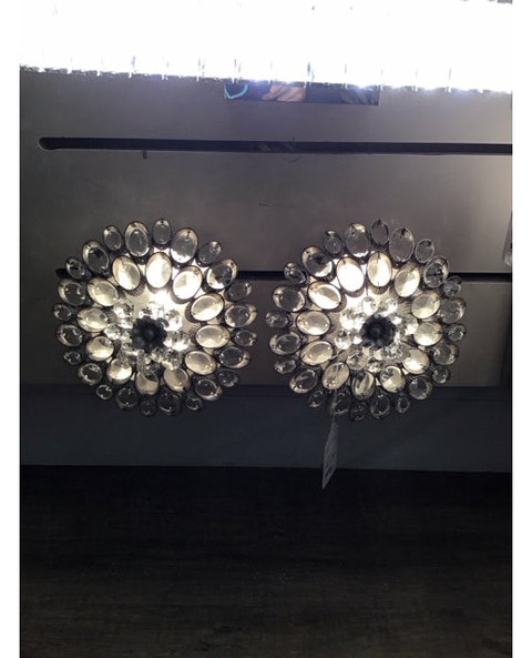 EliciaNass's tweet photo. In stock—get yours before it’s gone. Pair of Aerin Crystal Sconces for only $799. 00. https://t.co/EgDMqARiuf