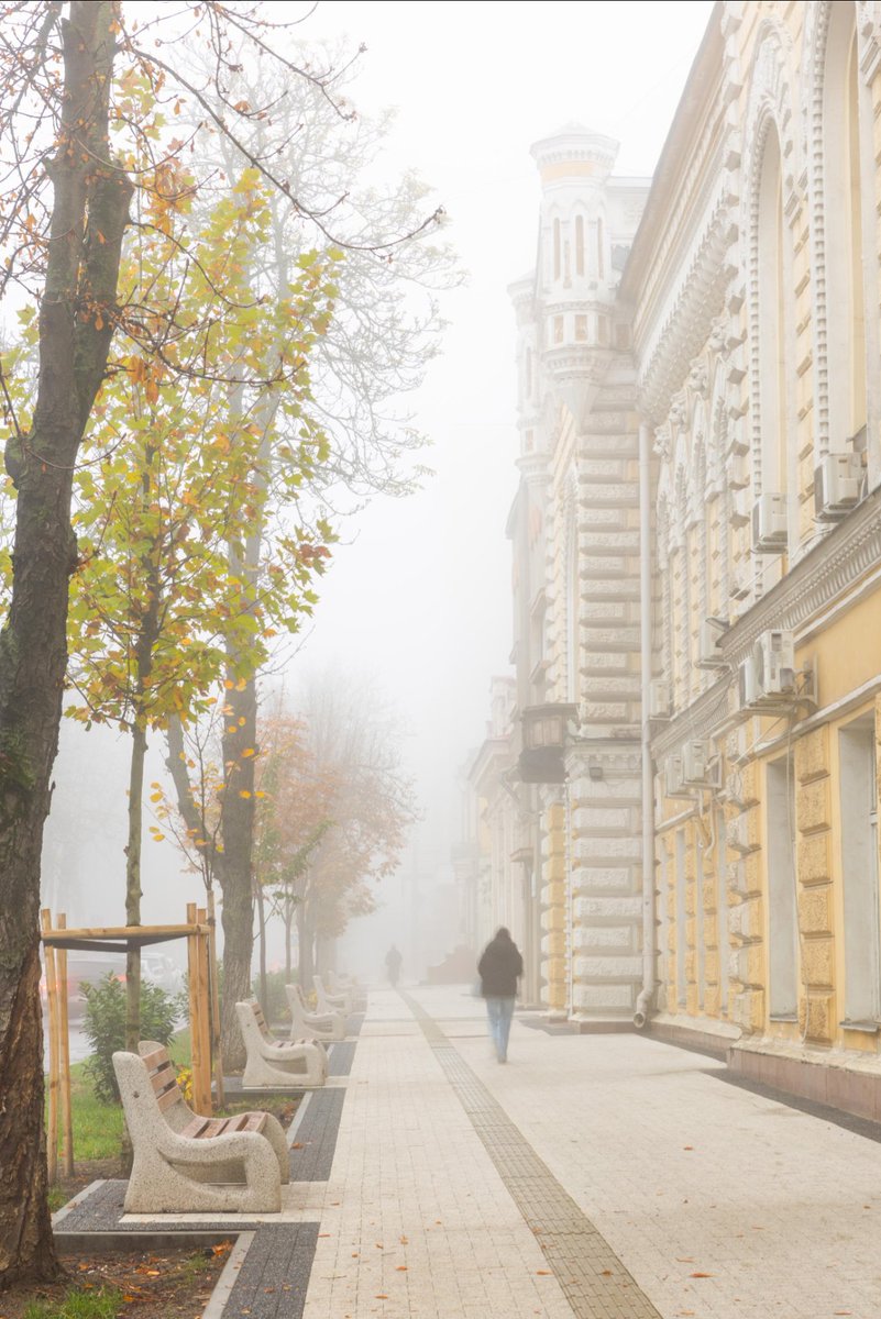 NinaAndrowss80's tweet photo. În sfârșit am început să simt că toamna chiar a venit la Chișinău. Ziua încă e plăcut, dar seara se simte deja frigul. Azi sunt prognozate până la +21°C în capitală, iar noaptea în jur de +8°C. #ToamnaLaChisinau #Septembrie #ViataInChisinau https://t.co/ojoVfu9XHx