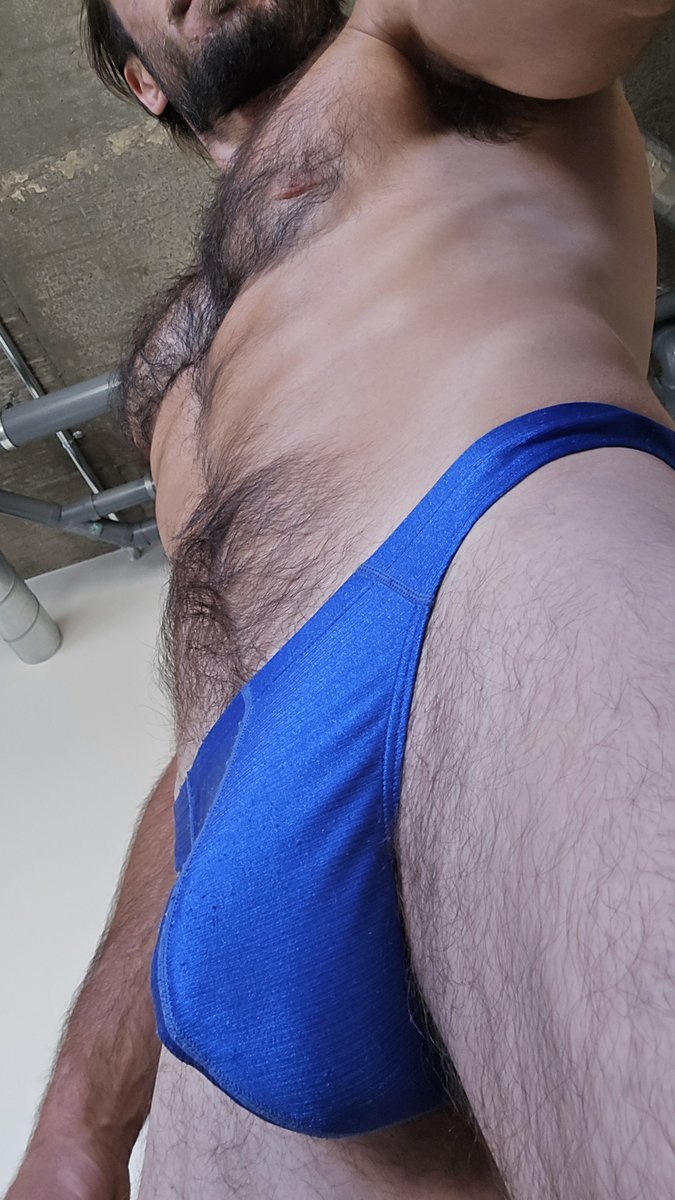 TheNakedGiant's tweet photo. Wanna see what's hiding in the Hammock? -->

#NSFW
#Adult
#Male
#Uncut
#Cock
#thong
#thonger
#MaleBody
#Pubes
#Hairy
#Daddy https://t.co/Wo3eZnRstN