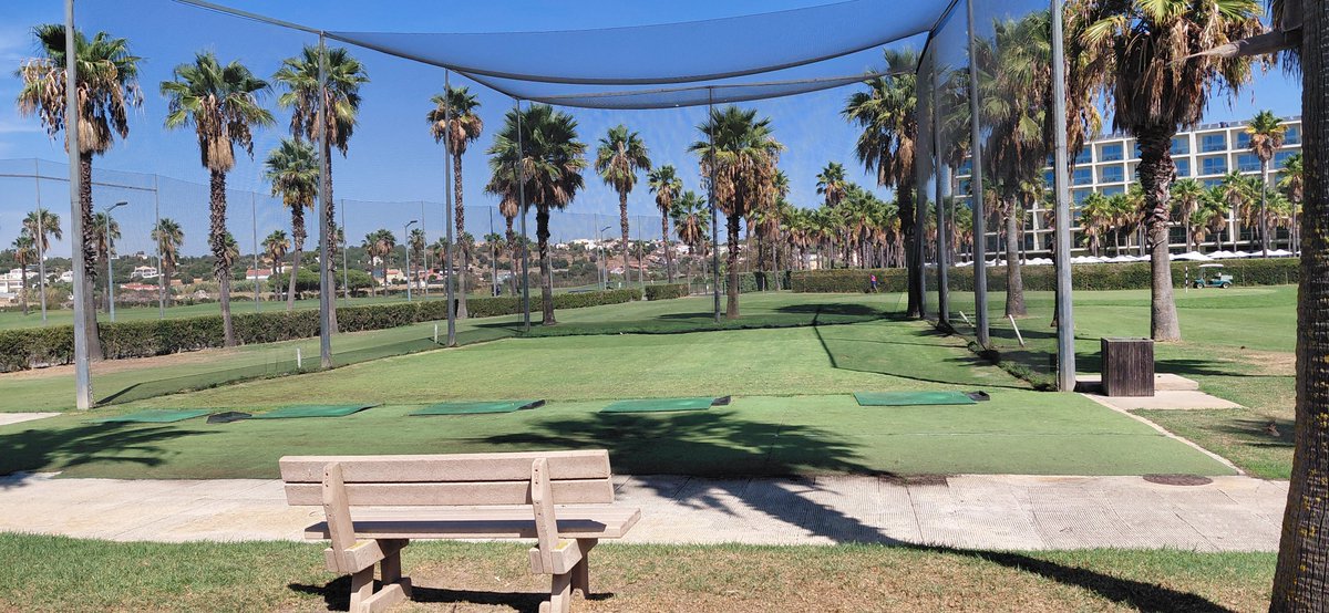 TheViewAlgarve's tweet photo. Salgados golf course in Algarve, a beautiful course by the sea, with indoor sim bays, good food and a challenging course 👌 https://t.co/8CZrnPO1sZ