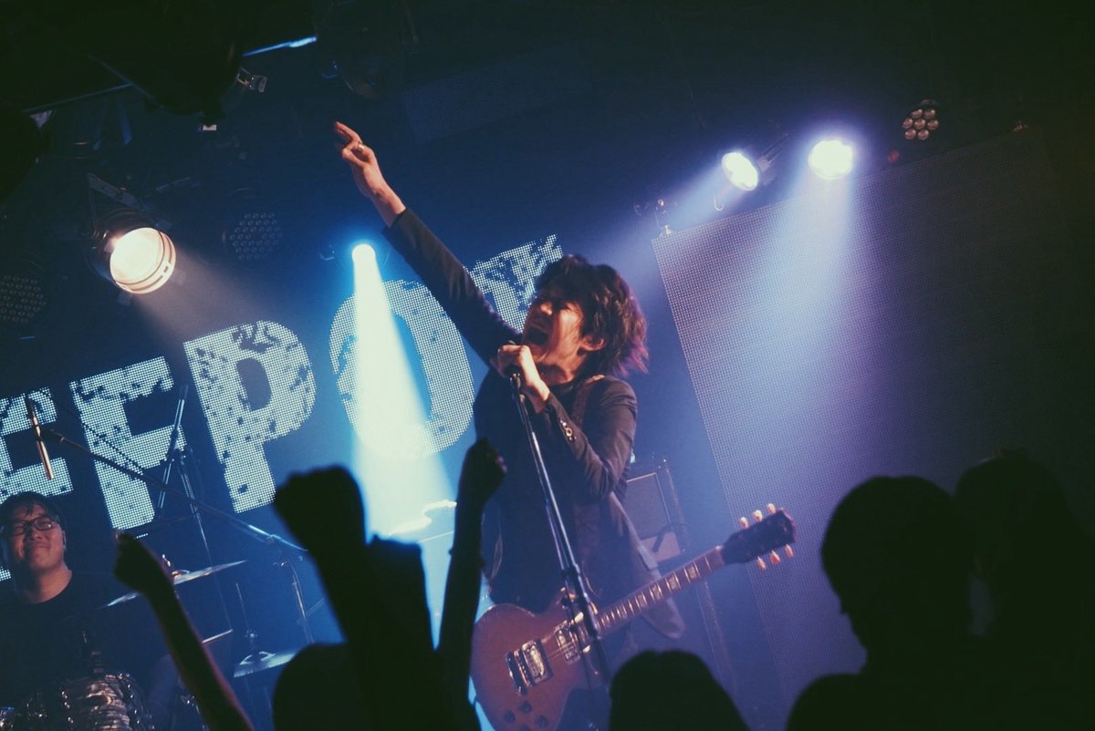 giraffepot_info's tweet photo. 2026.9.25@原宿RUIDO

https://t.co/Qv6ZIQ2Rxe designer
https://t.co/1KK5rwdPPE!Who!
3.モンスターサマーヒーロー
4.John Doe
5.I don’t know don’t I
6.明日のない花はない
7.青を込めて

祝！原宿RUIDO4周年！
それぞれの個性が爆発した三者三様の熱いスリーマン！ありがとうございました！ https://t.co/9TwJWUfmvl