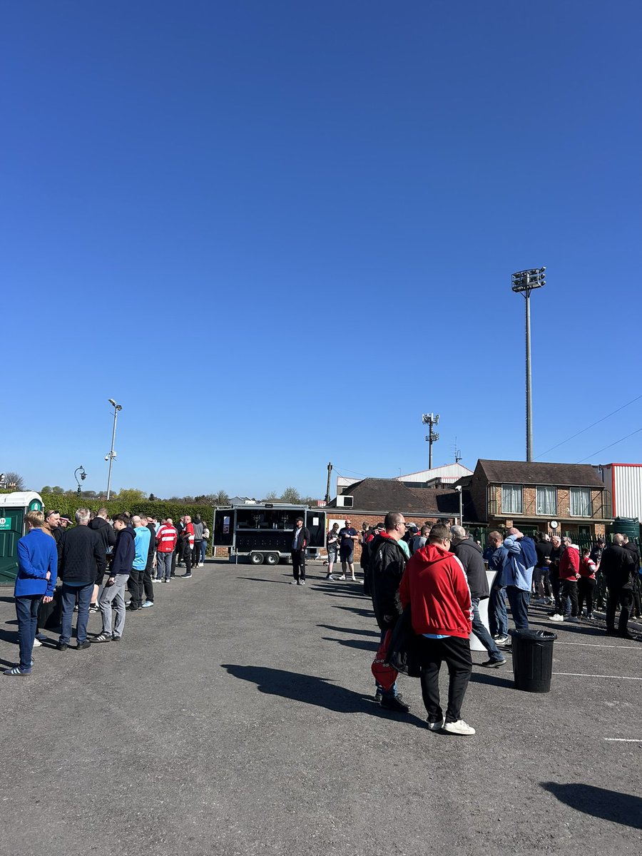 IGLU_awaydays's tweet photo. We look forward to welcoming @ChesterfieldFC to the official away supporter fan zone @CTFCofficial on tomorrow.  Open from 12.30pm. No bar in the ground. Opposite coach drop off point. 20 second walk to away stand entrance. Forecast looks sunny and dry! #spireites https://t.co/7sWvhbQQli