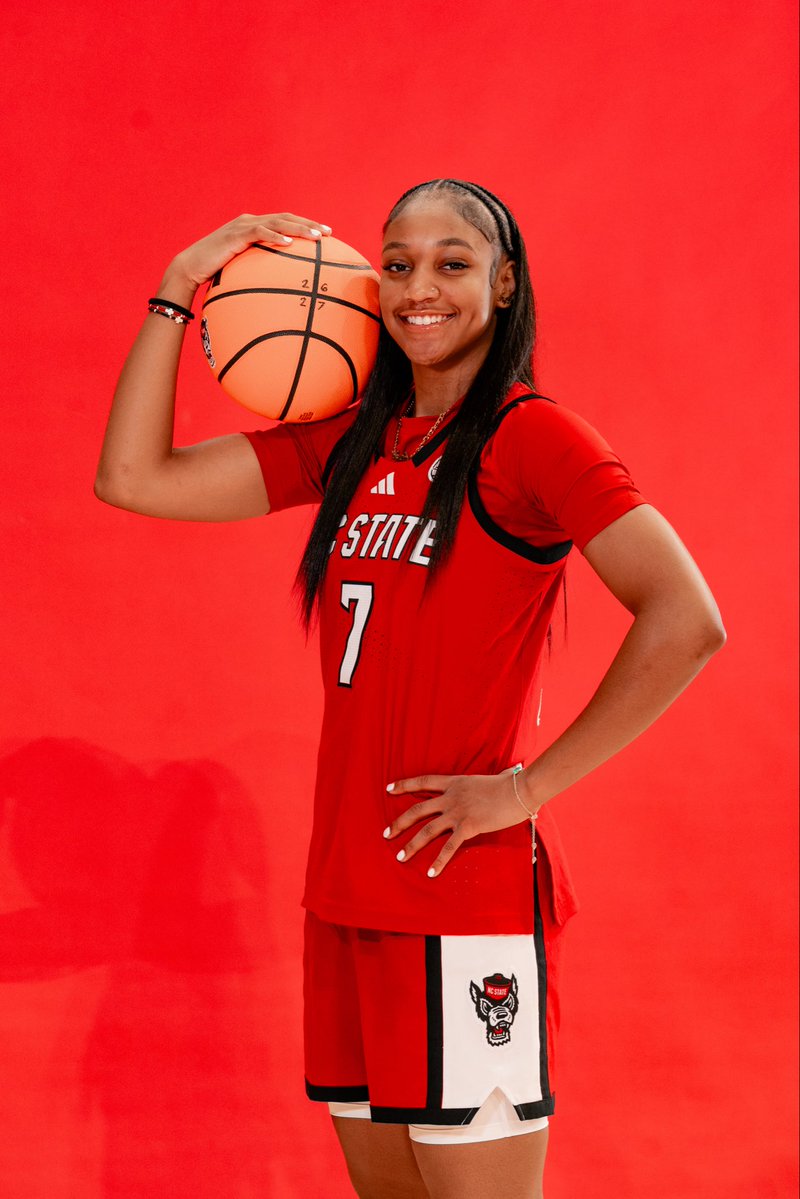 destiny_kyshe's tweet photo. Year 2️⃣ Almost that time! #destinykyshelunan @PackWomensBball  #kyshe #destinykyshe #ncstateballer #ncstatebasketball https://t.co/65wxSr5dol