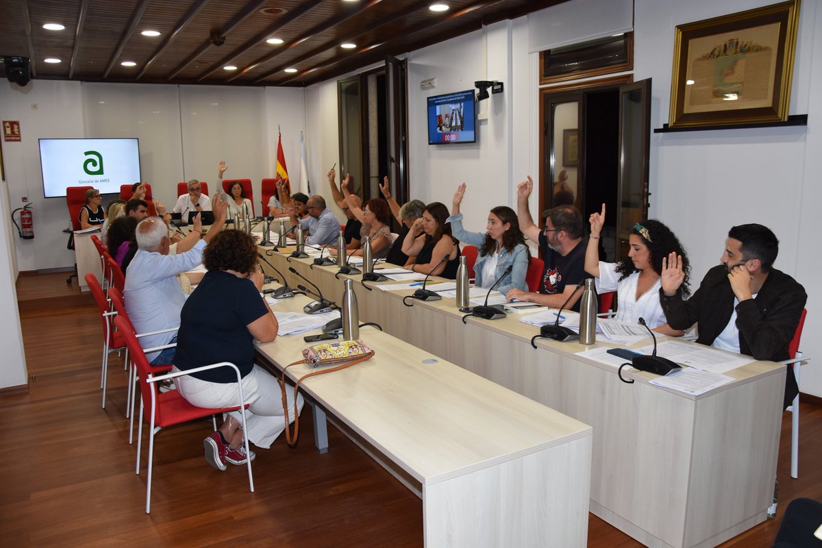 concellodeames's tweet photo. O Pleno aproba o expediente de licitación do contrato de concesión de obra pública das instalacións deportivas municipais do Milladoiro e da Telleira ℹ️
Ademais, aprobáronse outros asuntos.
📹 Gravación do pleno e crónica 🔗 https://t.co/CbNugAcfce
#Pleno #Ames #ConcelloDeAmes https://t.co/sfGxbymvIt