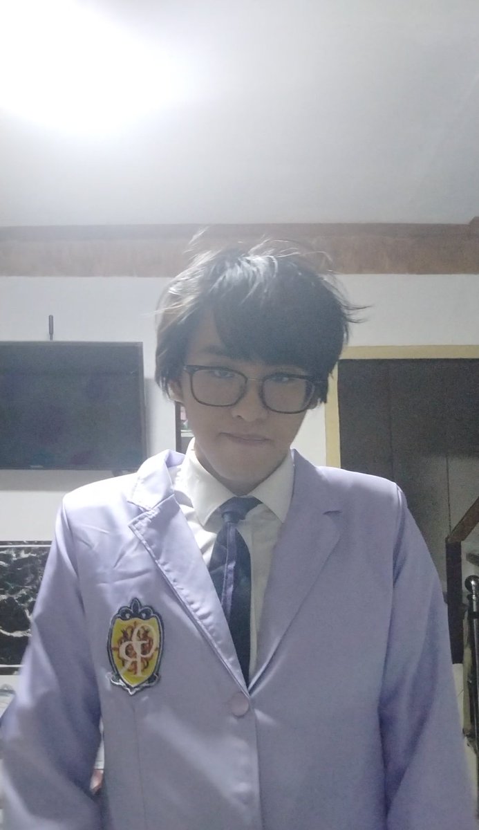 NotMacarthyAlt's tweet photo. Cosplayed that gay dude from #ouran https://t.co/Jujav4HRy5