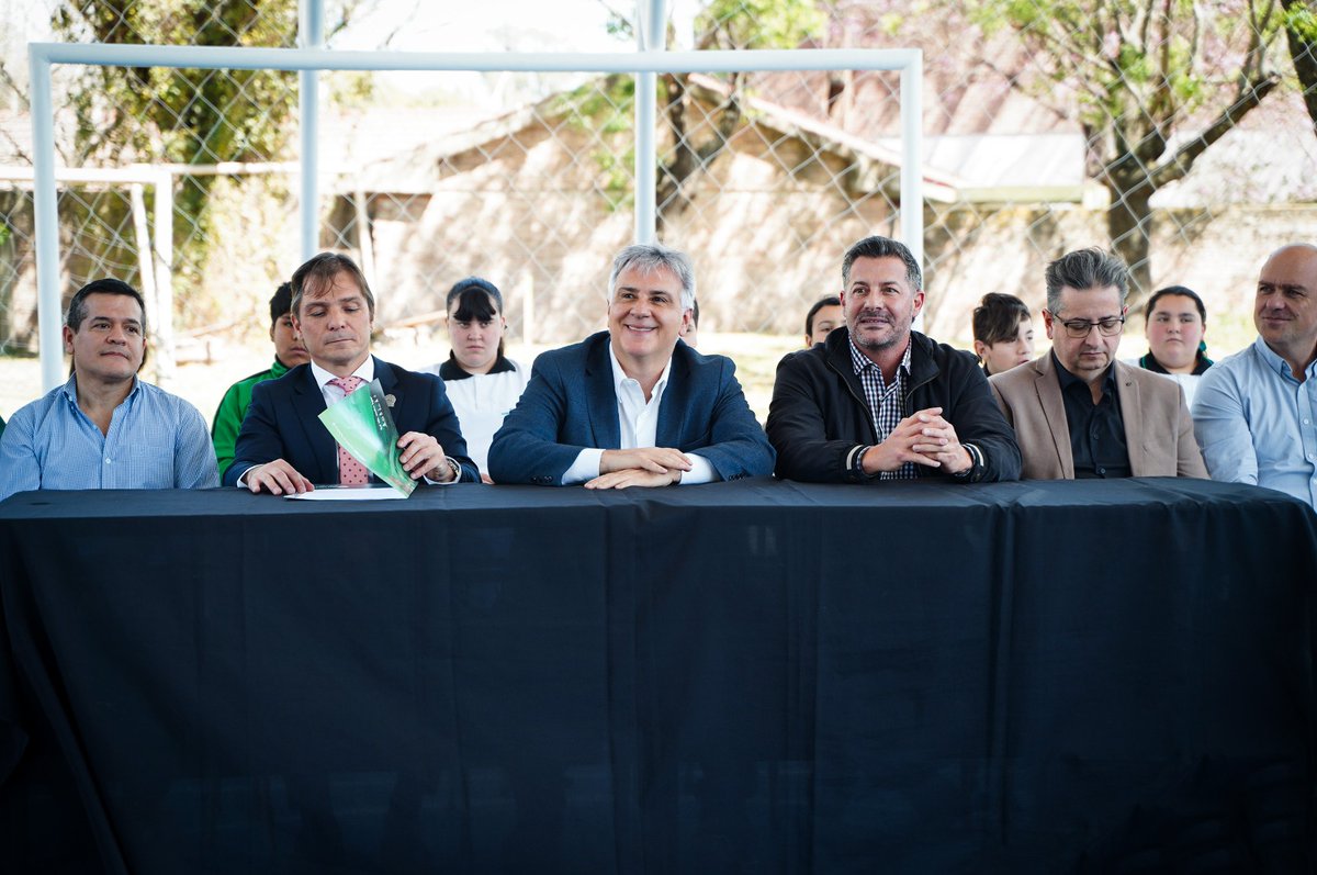 gobdecordoba's tweet photo. #Ahora | El gobernador @MartinLlaryora recorre hoy seis localidades del departamento #Unión: #BellVille, #BallesterosSud, #Ballesteros, #Morrison, #MonteLeña y #Noetinger.

🤝 La agenda prevé actividades vinculadas con #infraestructura, vivienda, #educación, industria, créditos, producción, el acceso al #GasNatural y el trabajo con instituciones.

#HacerParaCrecer