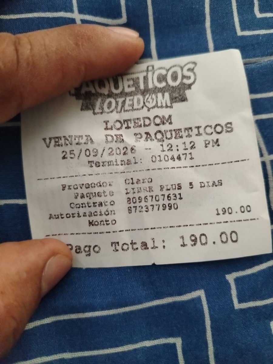 GeorgeMonteroRD's tweet photo. Atención @IndotelRD aquí presento evidencias de que @ClaroRD pone multas o como sea que ellos la llamen. Una supuesta recarga para saldar un supuesto préstamo que nunca hice ni hago, porque tengo dos teléfonos y uno con plan, por lo que no necesito préstamo alguno. @rcavada https://t.co/bPhHO9kdlm