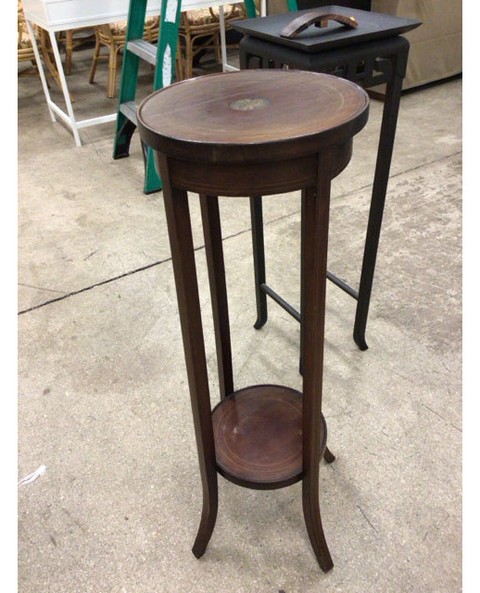 EliciaNass's tweet photo. Round Wood Plant Stand/Pedestal (As-Is) for only $69. More info. https://t.co/EOGkuaH4Zw