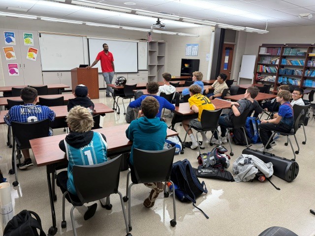 AthleticsHerget's tweet photo. Thank you so much to Miles Boykin for speaking to our student athletes about what it takes besides talent in  athletics to be successful! His characteristics of a great teammate were holding each other accountable and how powerful being positive is! Great messages! https://t.co/2etoaEN1ds