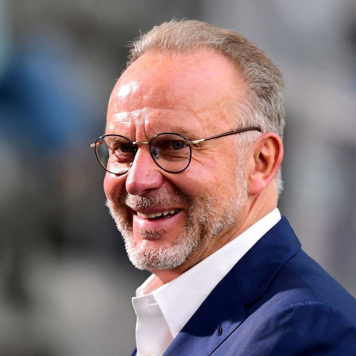FabrizioRomano's tweet photo. 🚨 Karl-Heinz Rummenigge: “My Ballon d’Or winner is Harry Kane”.

“Harry scored a total of 73 goals for Bayern and England last season - only Lionel Messi was more successful in a single year this millennium. That is the benchmark”.

“And strikers often win this award. I also asked AI about it. The answer was: Harry has a 68% probability of winning. Let’s hope that’s how it turns out!”, told @_kochmaximilian.