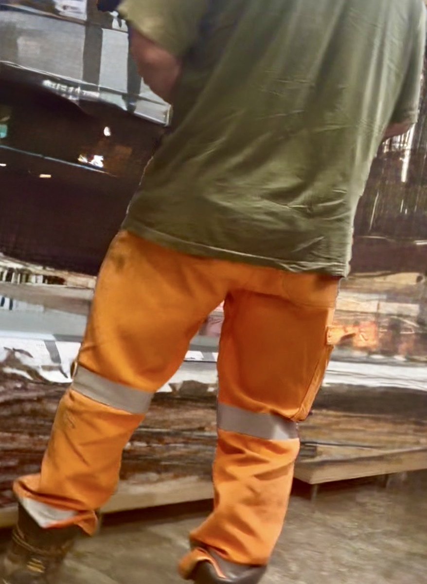 ScaffHunter's tweet photo. Builders merch π₯΅ #builder #merch #buildersmerch #buildersmerchants #tradie #workie #construction #skinhead #ass #tradieass #bum #builderbum #Fittradie #HiVis #HiViz #workgear #tradiegear #Dewalt #boots #workboots #Dewaltboots #tradieboots #bootfetish #bootworship #bootpig π½ https://t.co/tcciSdg6Dw