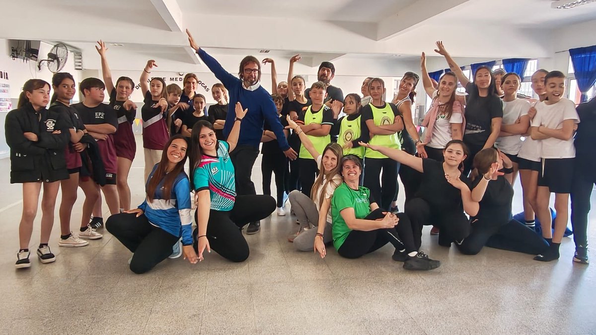 Leot14's tweet photo. ➡️ En📍General Alvear celebramos la instancia Regional de los #JEBO2026 de la Región 24.
En la PBA💙, Los Juegos Escolares Bonaerenses son política educativa: generan oportunidades, fortalecen los aprendizajes y construyen comunidad.
Más Educación Física. Más deporte. Más Estado Presente en cada territorio.
@Kicillofok  @flaviaterigi