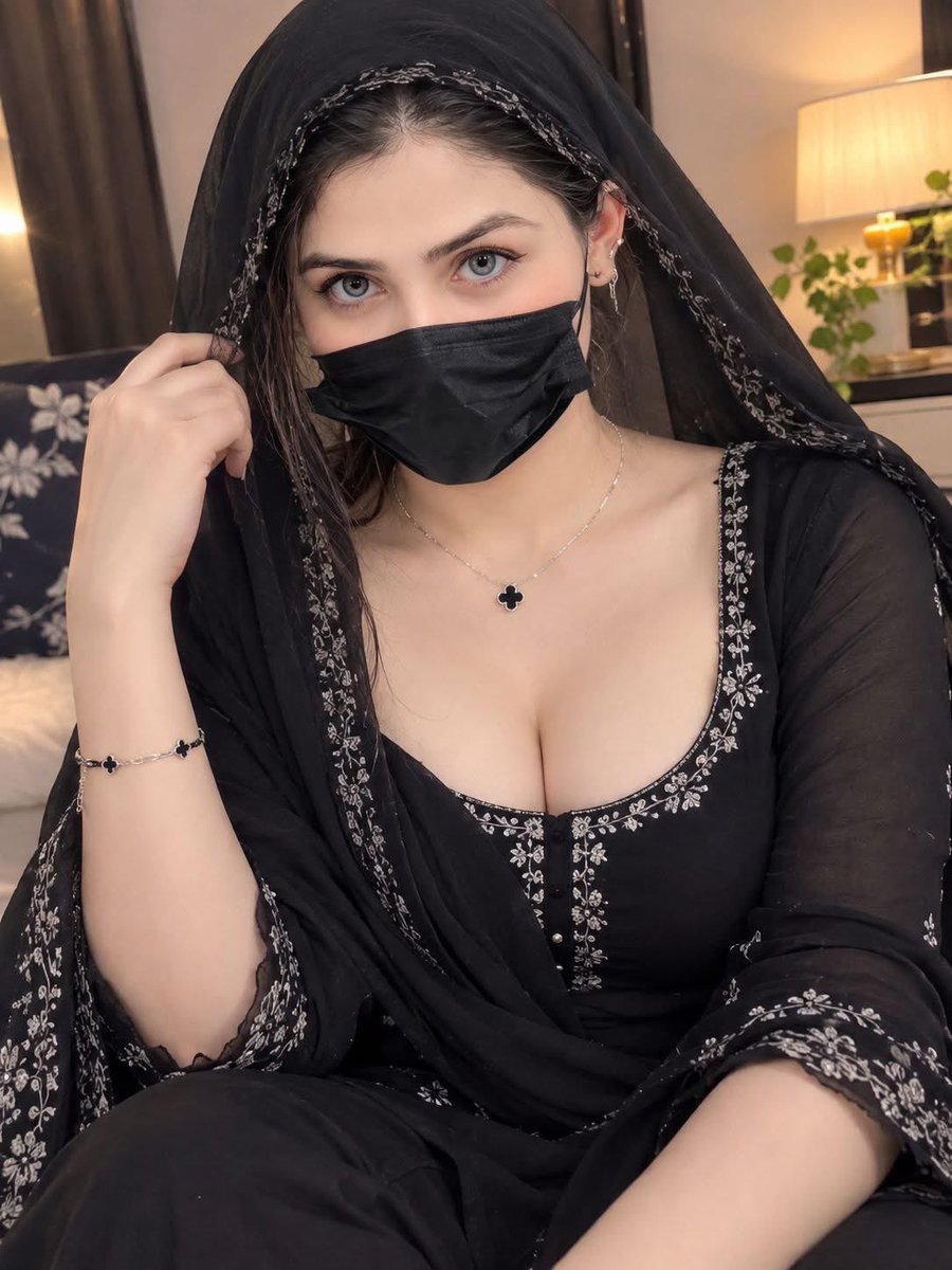 SayedaNata7a's tweet photo. سات کے سات بھرے ہیں رنگ آنکھوں میں
ورنہ تصویر تو ______دو تین سے بن سکتی تھی https://t.co/J9mDxk79E6