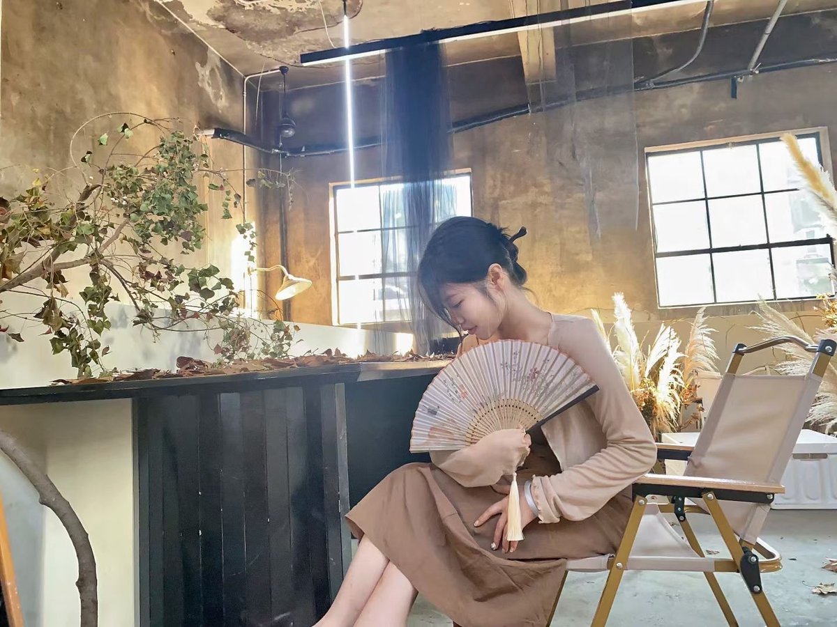 aushnly's tweet photo. 傅婉婷 ��龄23，她绿帽男朋友上贡曝光。 #绿帽  #曝光 https://t.co/e5vOKVuude