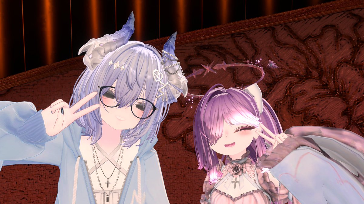 ASH_VRC_'s tweet photo. 前回とはまた違うキャストさん達と交流できて、皆さんのお話に聞��入っちゃいました！
時間を忘れるぐらい楽しかった！😆

#リベリア_VRC https://t.co/zWwtQ6coAU