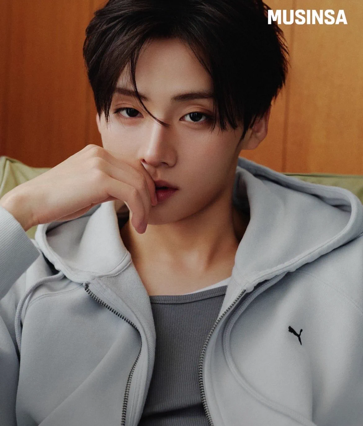 🥀 na platformě X: „sangwon looks so good for musinsa x puma fw 26