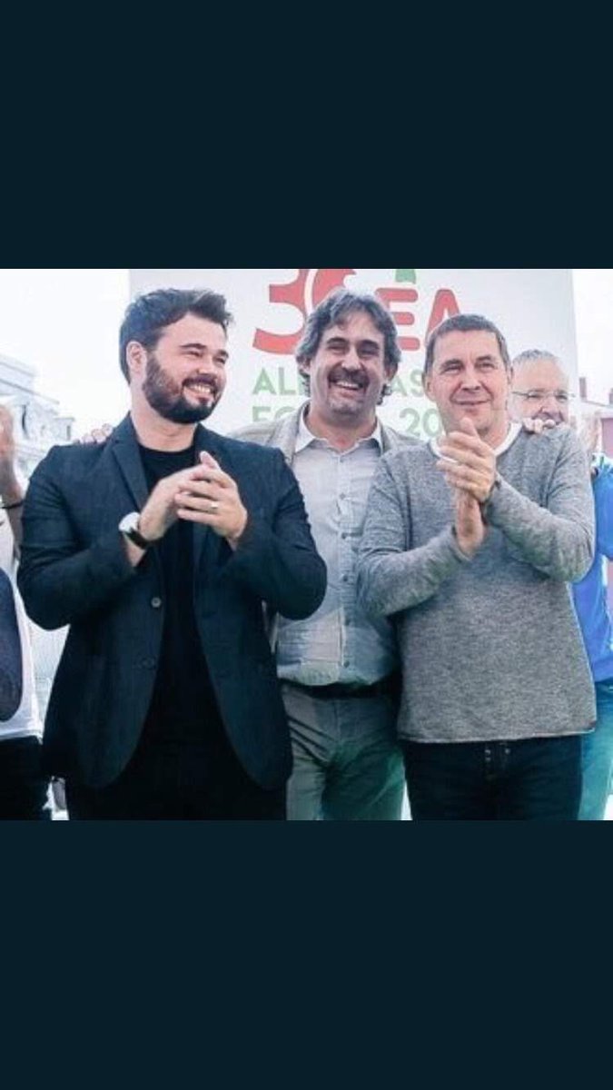 capTercio's tweet photo. @gabrielrufian Tus amigos también ponían bombas y reventaban a personas inocentes. https://t.co/DF7Ts0m1PK