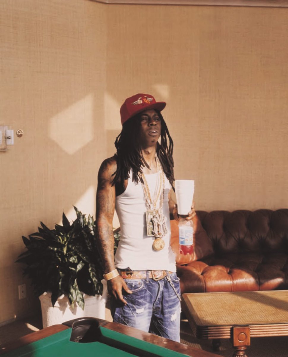 thefader's tweet photo. Happy 44th birthday to Lil Wayne 🎈 https://t.co/1hNHY6B9MJ