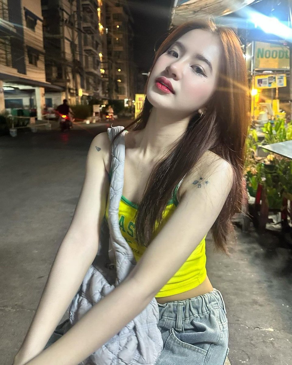 BruceDaolljn's tweet photo. 🍭"ยกให้เป็นกันแดดสามัญประจำบ้าน ทาได้ทุกวันแบบไม่กลัวอุดตัน สบายใจหายห่วง" 🍃 ครีมกันแดดเนื้อซูเฟล่ ไม่อุดตันรูขุมขน ปราศจากความมัน

🆔 234smm
#รับงานตราด https://t.co/45TQgEyFtq