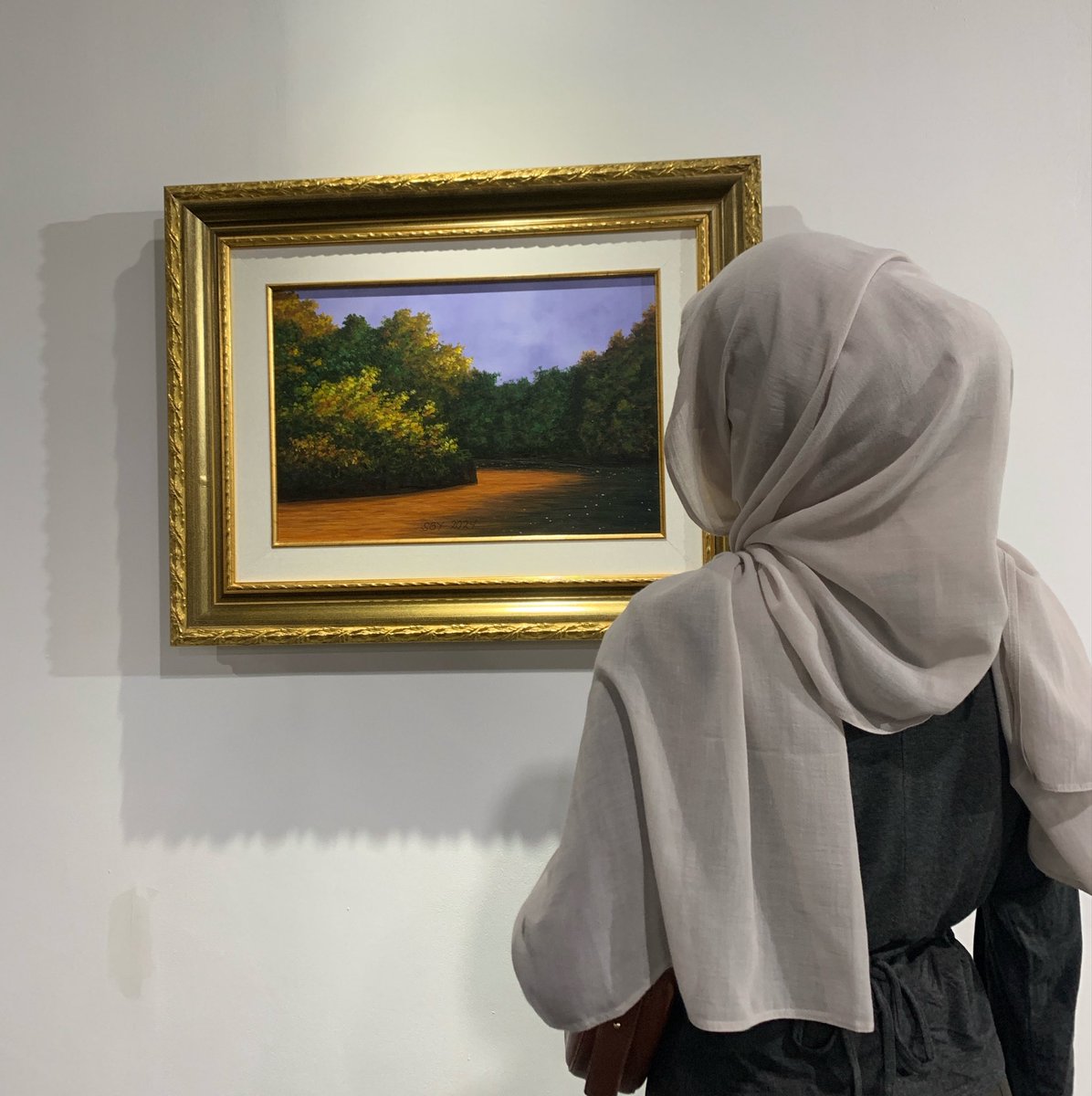 imsokyut11's tweet photo. mampir ke lukisan pak SBY di surabaya, apakah krn surabaya itu SBY? atau SBY itu surabaya? (gada yg taw) (blm tanya jg) 🤔🤷‍♀️ https://t.co/pdDXUxGjTt