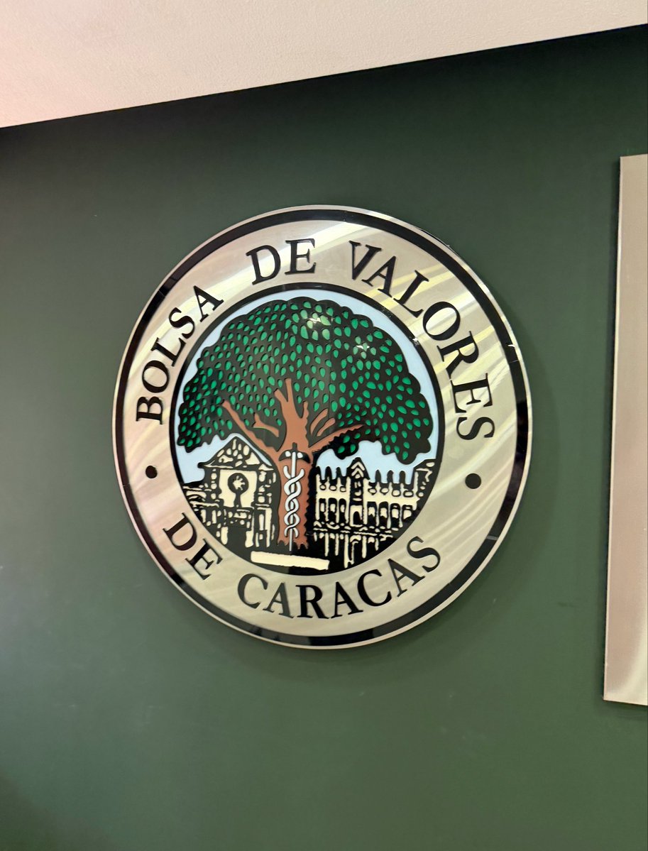 SleepwellCap's tweet photo. Visited the Caracas Stock Exchange today

A few facts:
– ~40 publicly traded companies
– $270K volume traded p/day (Colombia  $60M)
- Foreign investors can participate but have to open account physically 
- My favorite stat: Capital gains tax is 1% (calculated off gross) https://t.co/uqRYq0YOXA