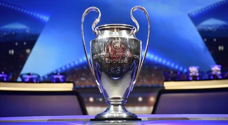 222cimbom's tweet photo. 🚨 UEFA, Şampiyonlar ligi finalinin Rams Parkta oynanması için takımlardan imza topluyor. İmzalar toplantığı taktirde Final Rams parkta oynanacak. UEFA, 1 maçlığına stadyum kapasitesi 70 bin yapacak https://t.co/xH5ddUiFmj