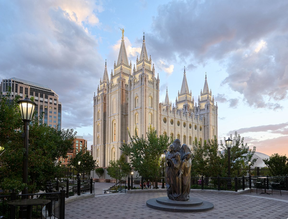 Ch_JesusChrist's tweet photo. North Temple Street in Salt Lake City, Utah, is now free of construction barriers as the nearly seven-year renovation of the Salt Lake Temple draws to a close.

Temple Square, from State Street to West Temple, will be open to the public for the upcoming general conference of The Church of Jesus Christ of Latter-day Saints. Visitors can walk the grounds and admire the beautiful landscapes and statues.

For more information, visit Church Newsroom.

https://t.co/LRza7go307