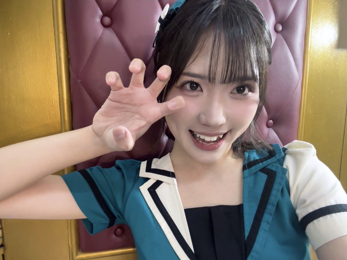 Gracie_JKT48's tweet photo. #CaraMeminumRamuneJKT48 
terimakasih banyaakk yaa💗

waaaaaw sudah lama tidak show ramunee!! senang sekalii, setiap shownya selalu seruuuuuu karena kalian<3 hihi hati-hati di jalan pulang yaaa semuanyaa!

mohon dukungan &amp; bantuannya selalu🙇🏻‍♀️ https://t.co/E3SWBy73r7