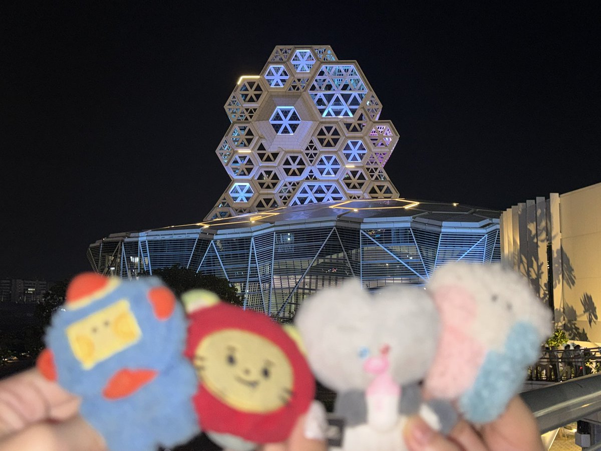 cherryosahi's tweet photo. 해피 추석 해피 가오슝 ! 🛳️🩵🩵 https://t.co/i8Cm1UD7uq