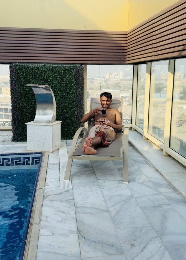 darhemali8's tweet photo. @RashidMaarouf 😅😂🤣🤣🤣 https://t.co/0H3ap7OccA