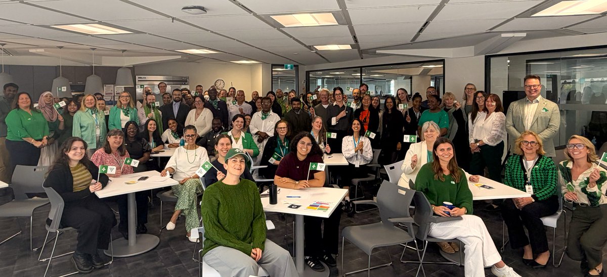 Ont_Ombudsman's tweet photo. Today, our Office celebrated Franco-Ontarian Day at Queen’s Park, Toronto City Hall and our office. Commissioner Carl Bouchard and Acting Ombudsman Barbara Finlay attended the flag-raising ceremony at Queen’s Park, followed by a reception at the Lieutenant Governor’s Suite. https://t.co/EPoaSL662I