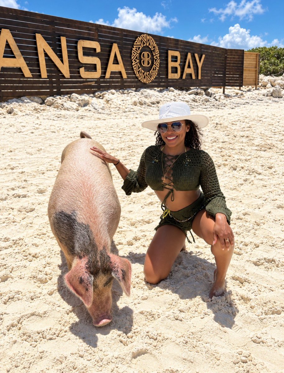 ArianeAndrew's tweet photo. I know it’s September, but June Ari was too cute to stay in the camera roll. 😂🐷🌊

Be honest: are you getting in the water with the pigs, or are you watching safely from the boat? https://t.co/MHAiBMq7HG