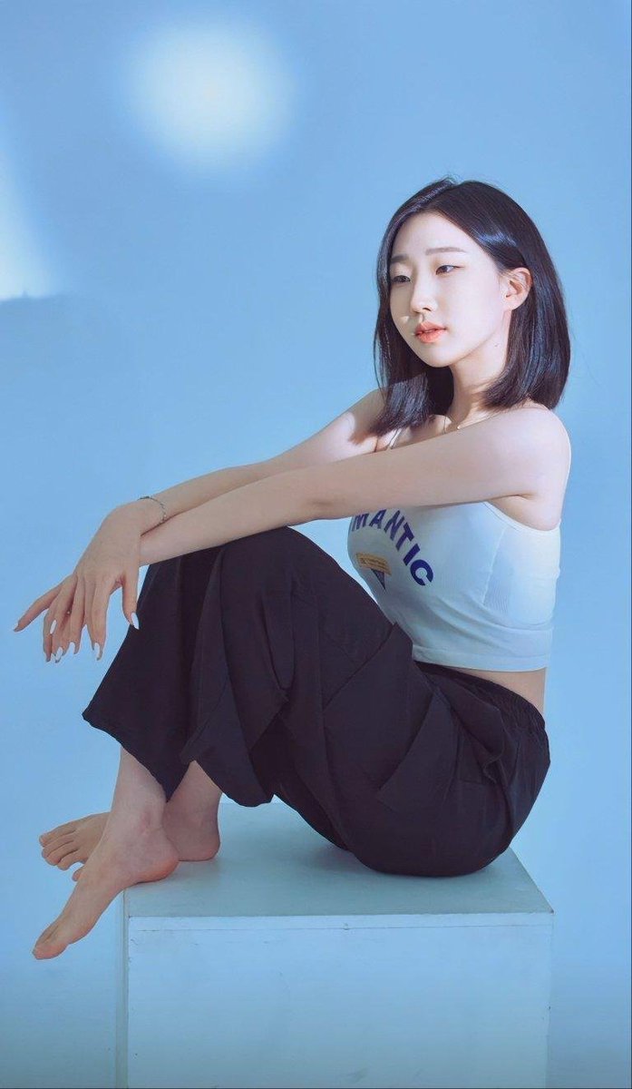 jiin_museum's tweet photo. 03 이민주 https://t.co/eoQbWzW1sa