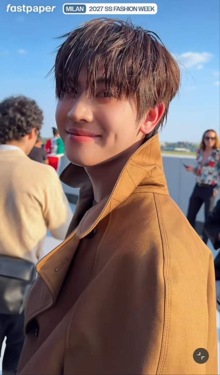 1stmunchk's tweet photo. ลักยิ้มน้องน่ารักไกลถึงมิลานเลยง่ะอ้วน 🥰🫳🏻

TLE​ FIRSTONE​ AT​ MFW​ 2027
#MOSCHINOSS27xTLEFIRSTONE
#Firstone https://t.co/sorbCZl4H5