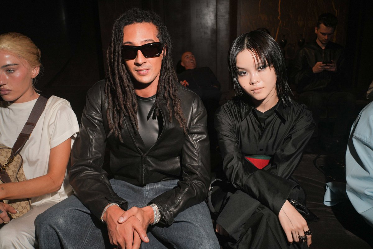 ellejapan's tweet photo. 【2027春夏ミラノフロントロウ速報】#COCONA (#XG)さん、#パク・ギュヨン さん、#PPクリット さんらが「グッチ」に来場。

▼記事はこちら
https://t.co/DPgnhx2yzZ

#GucciTheStoreShow #Gucci #CoconaxGucci #ParkGyuYoung #GUCCISS27xPPKRIT https://t.co/ZOSnagTkXY