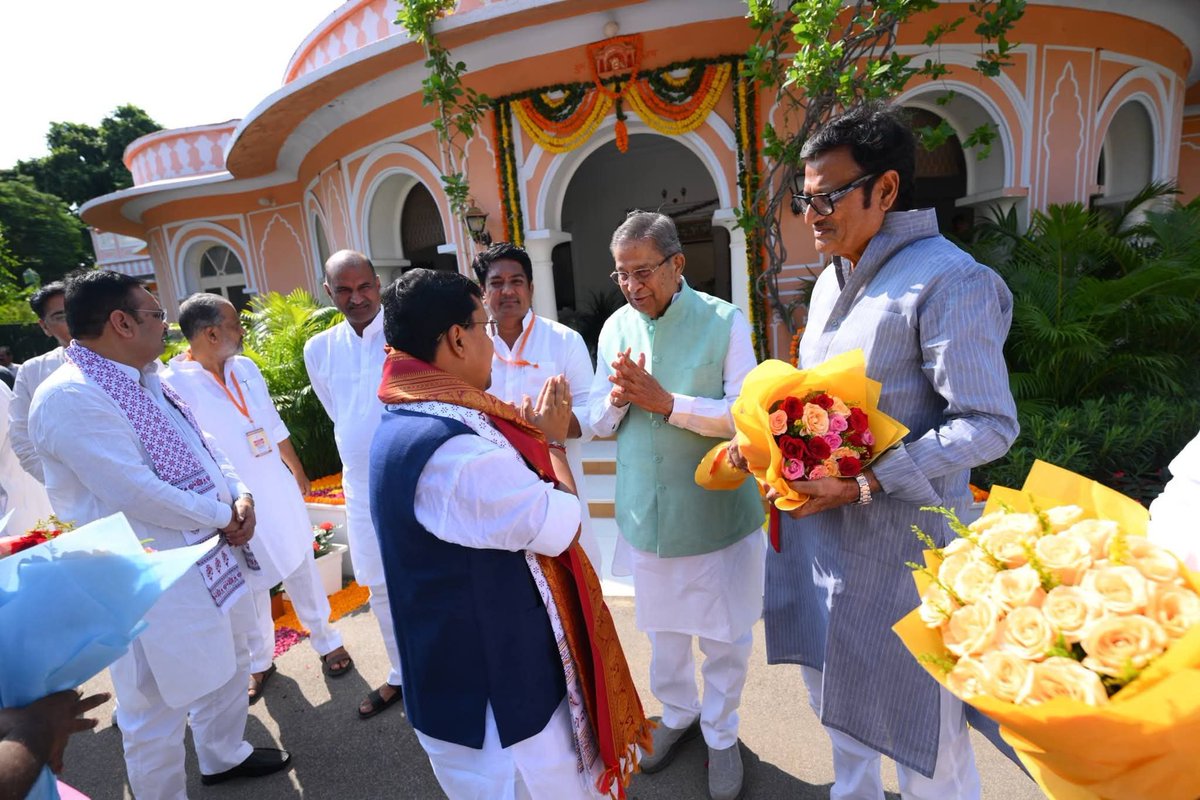 Rajendra4BJP's tweet photo. आज मुख्यमंत्री निवास पर भाजपा के माननीय राष्ट्रीय अध्यक्ष श्री नितिन नवीन जी का स्वागत एवं अभिनंदन किया। 
@NitinNabin @BJP4India @BJP4Rajasthan https://t.co/bFgY9dU6T1