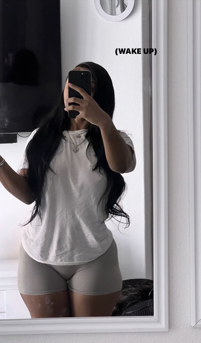 yogirlsexyness's tweet photo. Everything 10/10 🤭 https://t.co/ZrxvINiFEx
