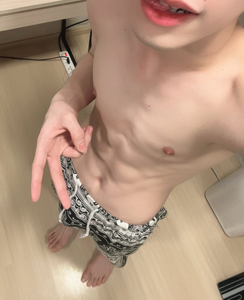 Pxxx_nd's tweet photo. ฝนจะหยุดได้ยัง https://t.co/wNDjEwUrTB