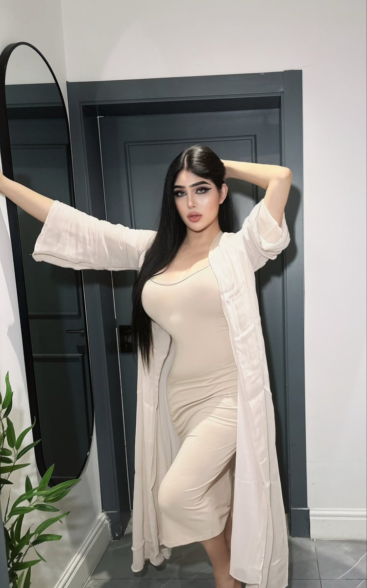 lomszt's tweet photo. #Ladyboy_saudi.. #ladyboy_Riyadh..🌸 https://t.co/IfRIs1ei2r