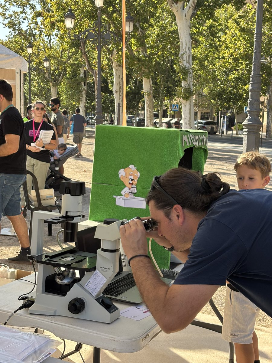 genyo_pts's tweet photo. #ERN26 

👦Pásate por nuestro Kids Corner! 

Este año contamos con: 

🧬Extracción de ADN de espinacas.

🎓Pasapalabra científico

👩🏻‍🔬Juego Dominante / Recesivo

🔬Visualización de muestras con microscopio https://t.co/h1HntWc12L