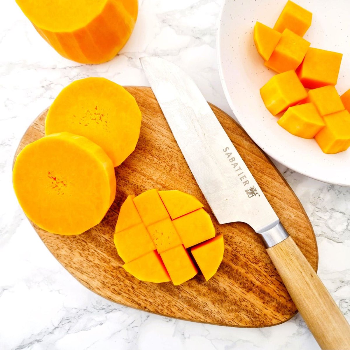 NorinePichoff's tweet photo. Learn how to easily peel and cut butternut squash with simple, step-by-step instructions and photos. Once you know where to start, its awkward shape and thick skin are surprisingly easy to handle. https://t.co/aZ42r9l64n