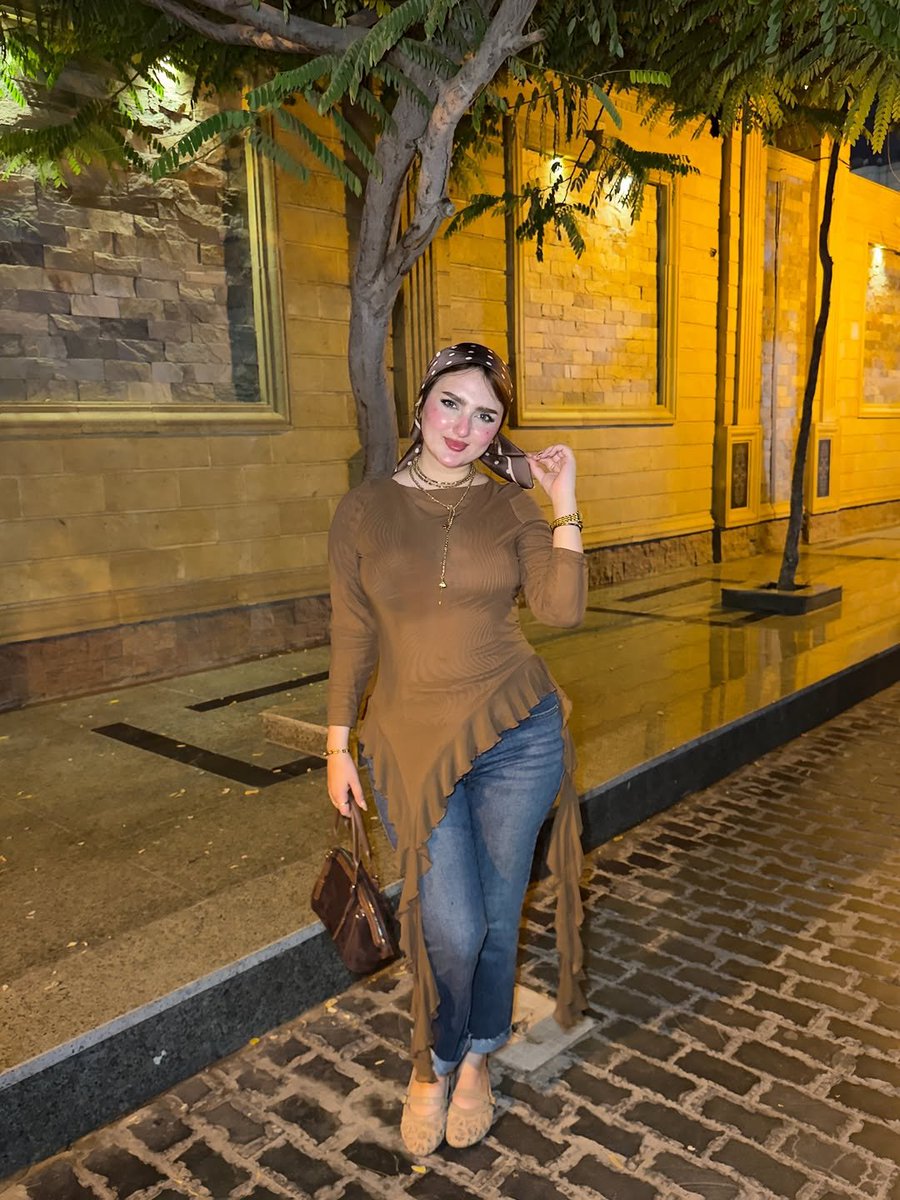 vr1jb's tweet photo. التيار العالي ياكلاب 

اللي عنده وحده معرصاه يبعتلي صورتها وياخد رأيي فيها 🐽😈💦💦 https://t.co/ojOb3NiJIO