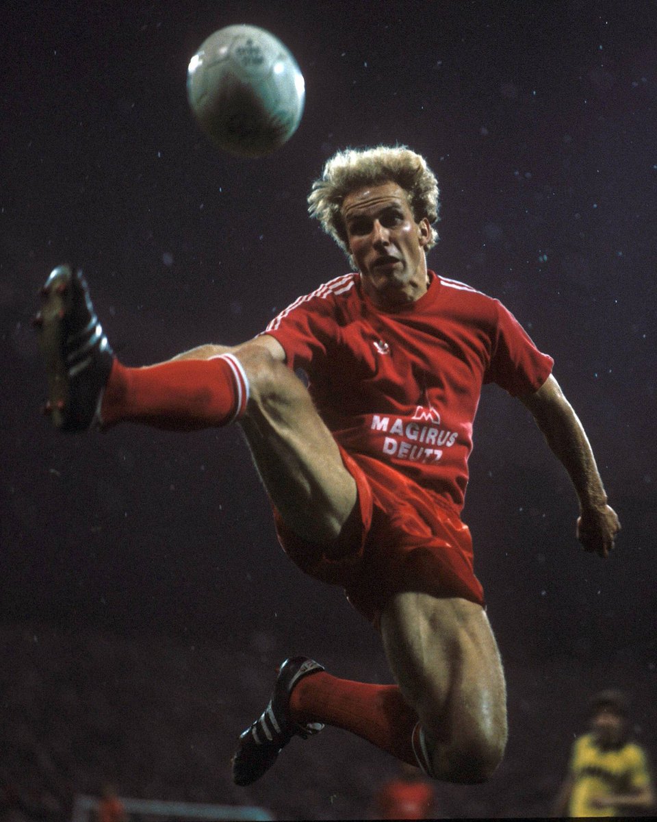 FCBayernUS's tweet photo. Happy 7️⃣1️⃣st birthday to legendary Karl-Heinz Rummenigge! 🎉 https://t.co/KrT0ULwa8S