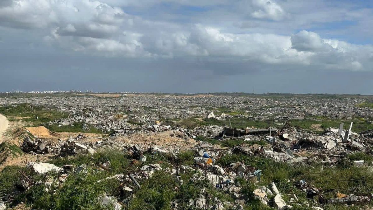 ahmed_nashwan1's tweet photo. This is the latest photo of my city Beit Hanoun, a city that was once home to more than 50,000 people.

There is not a single home, mosque, hospital, clinic, school, road, or even a single tree left standing in the city. Israel bombed every home here and then bulldozed the ruins once again.

Here, the “most moral” army committed a genocide from which no human being, stone, or even tree was survived.